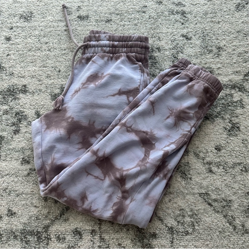 Tie-Dye Aritzia TNA Jogger Pants
